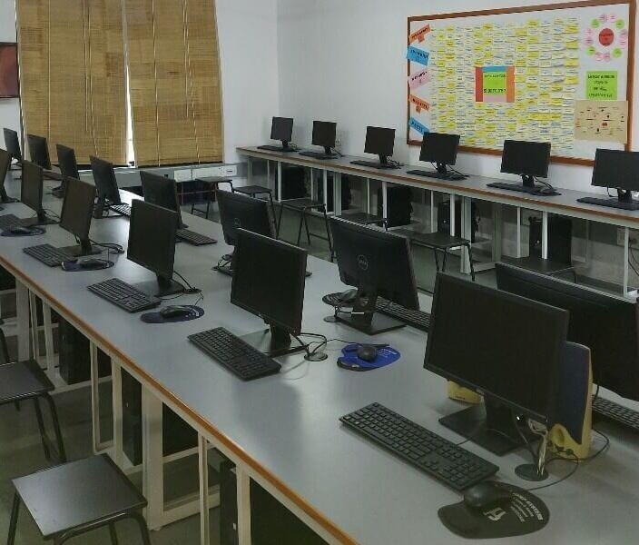 Scholar's Pride Computer Lab